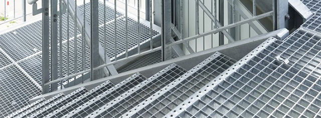 scara-metalica-industriala-zincata-pentru-acces-sigu scara-metalica-industriala-zincata-pentru-acces-sigu